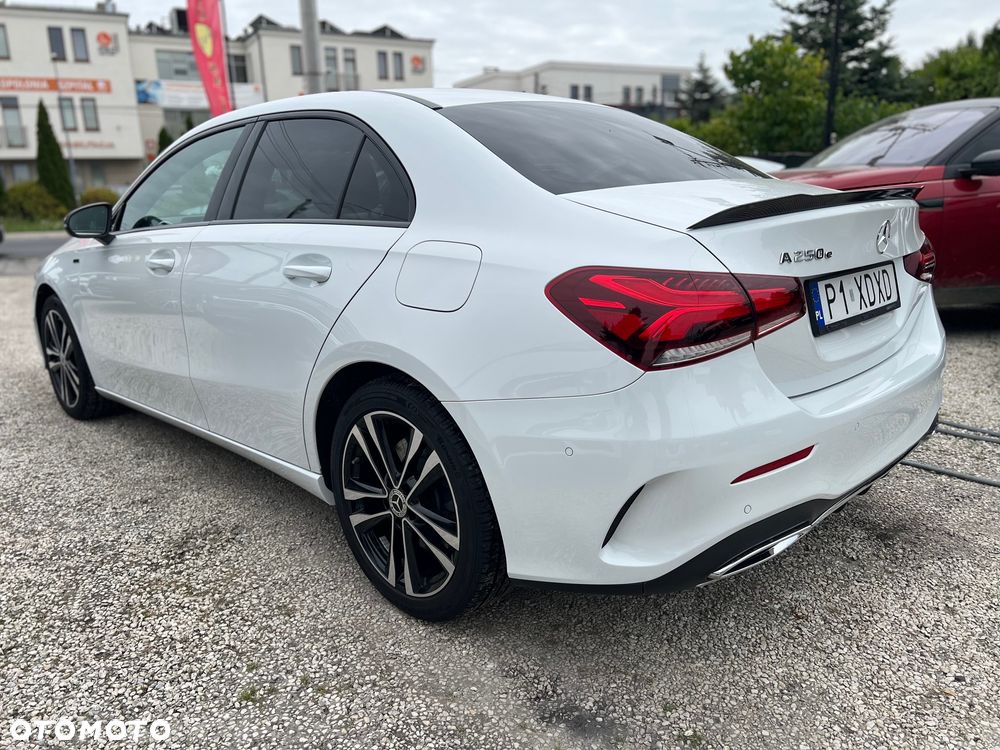 Mercedes-Benz Klasa A 250 E AMG Line 8G-DCT - 4