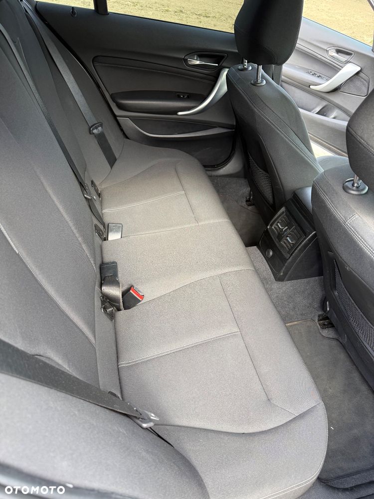 BMW Seria 1 118i Sport Line - 24