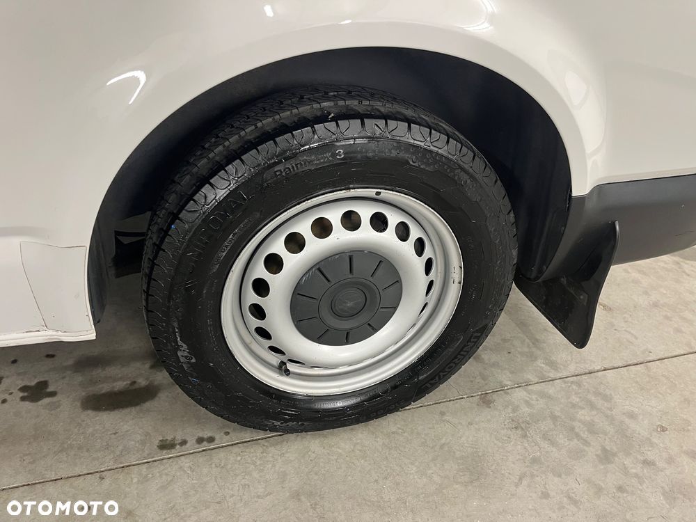 Volkswagen Transporter - 21