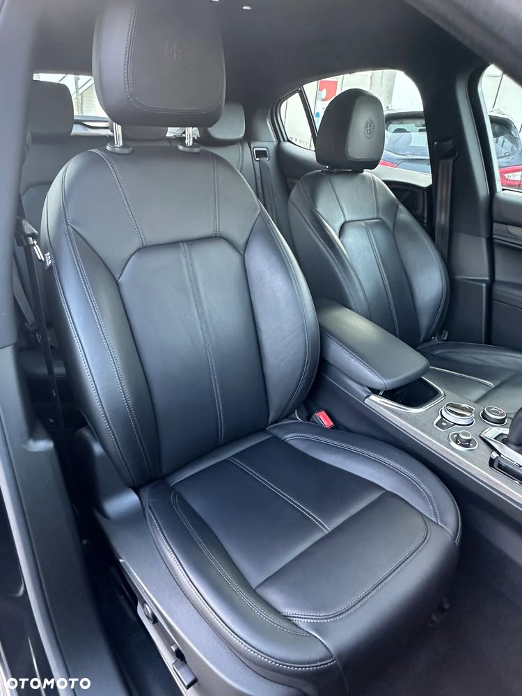 Alfa Romeo Stelvio 2.0 Turbo TI Q4 - 27
