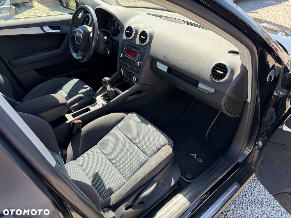 Audi A3 Sportback 1.6 Ambition - 24