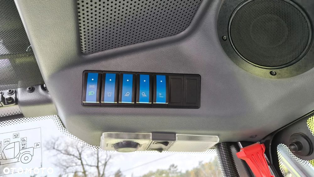 Claas SCORPION 732 VP Stage V - 19