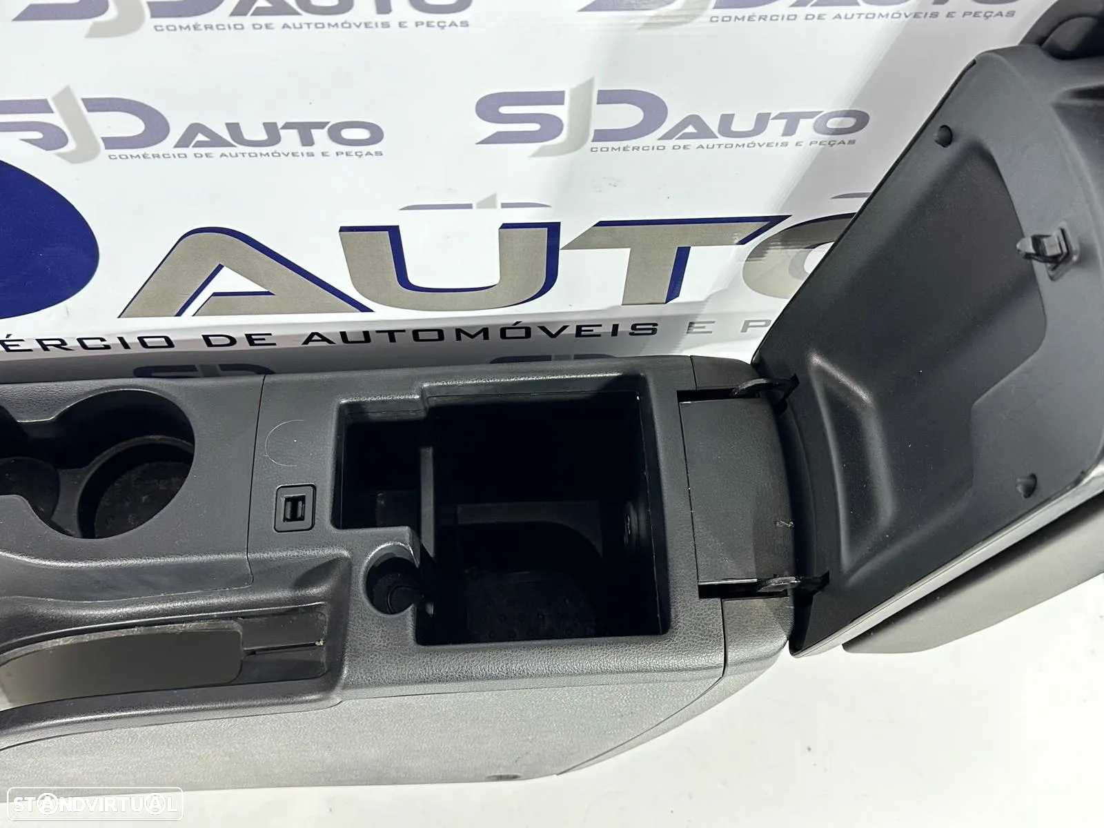 Consola + Apoio Braço - Nissan Qashqai J10 (2013) - 6