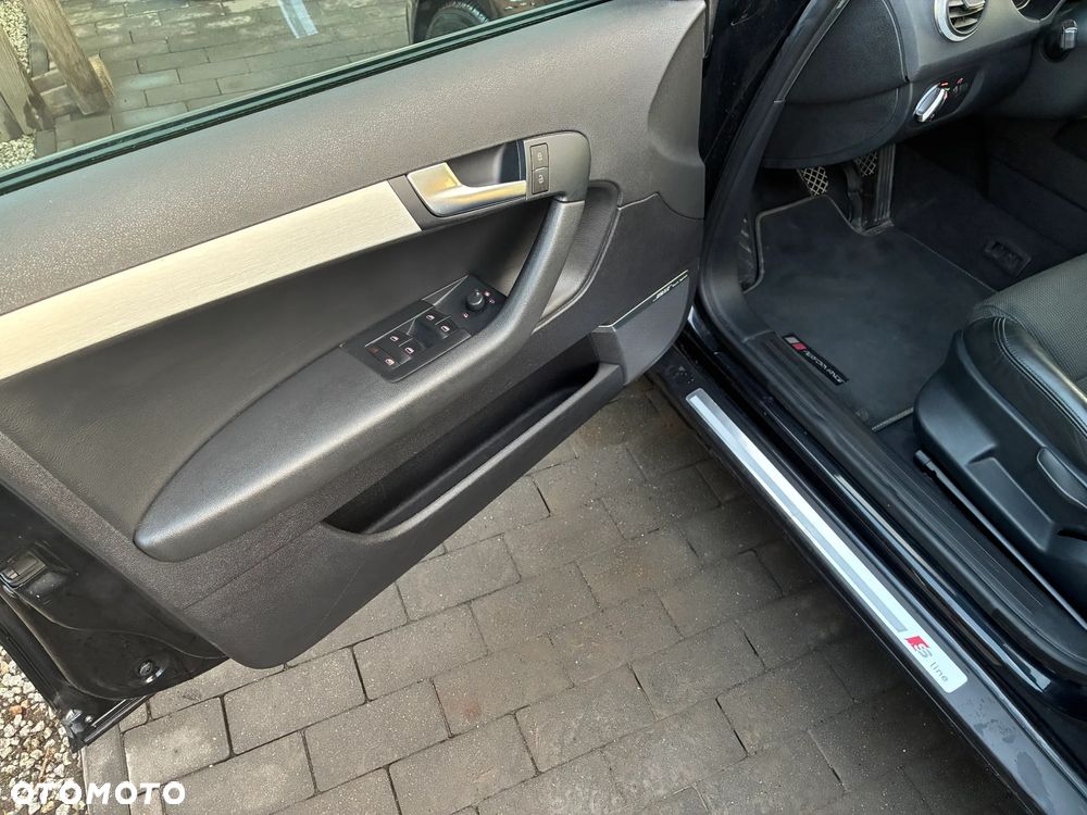 Audi A3 Sportback 1.4 TFSI S Line Sportpaket plus - 17