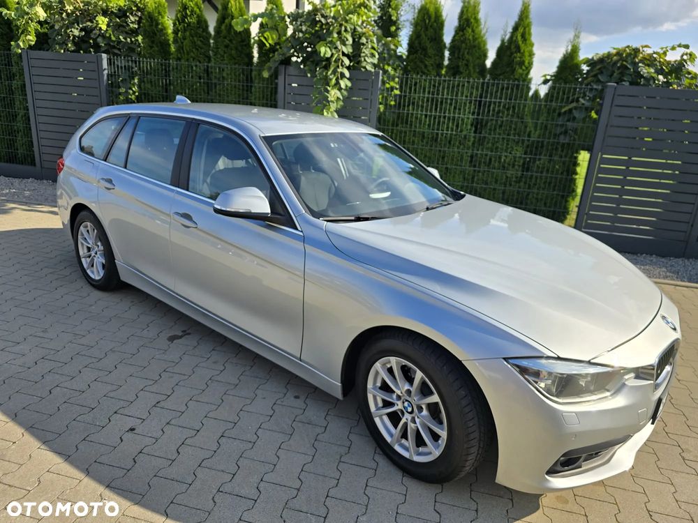 BMW Seria 3 318d - 10