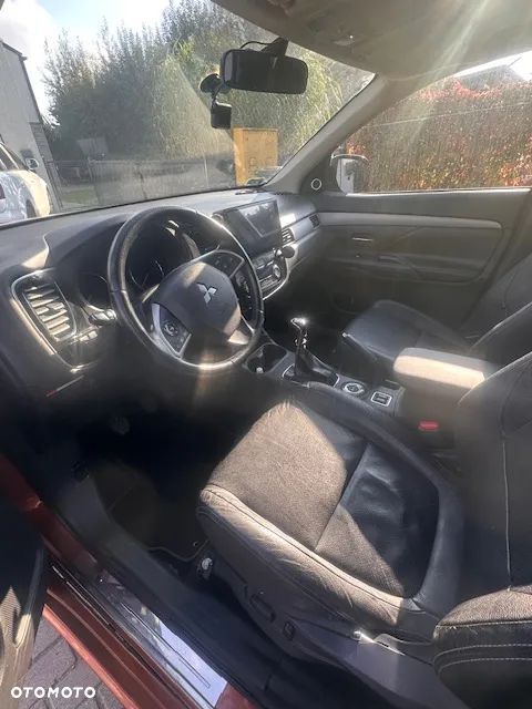 Mitsubishi Outlander 2.2 DI-D 4WD Instyle - 8