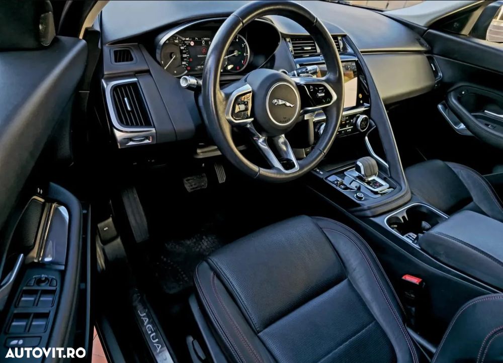 Jaguar E-Pace P270e AWD R-Dynamic SE - 9