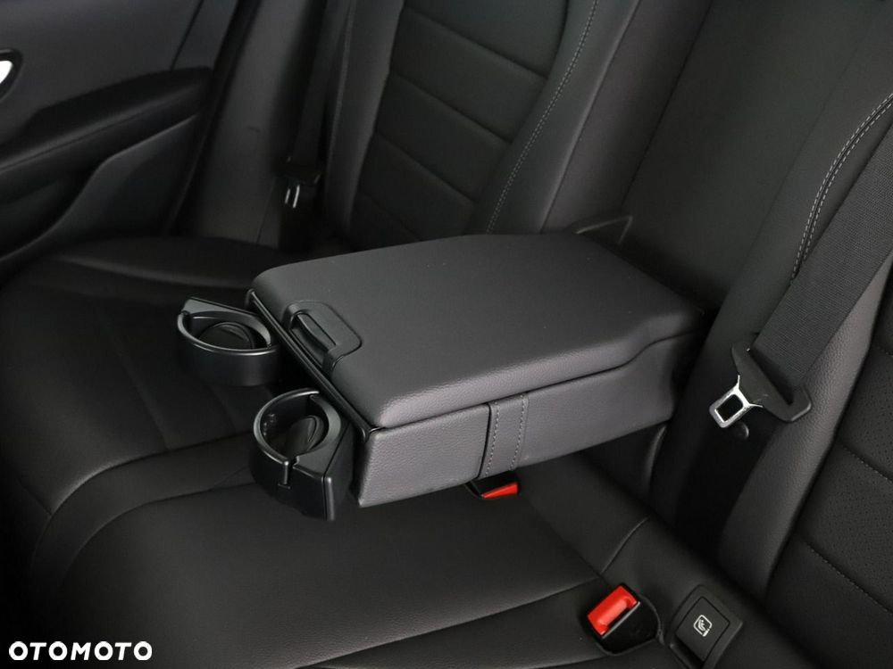 Mercedes-Benz GLC 200 4-Matic - 40