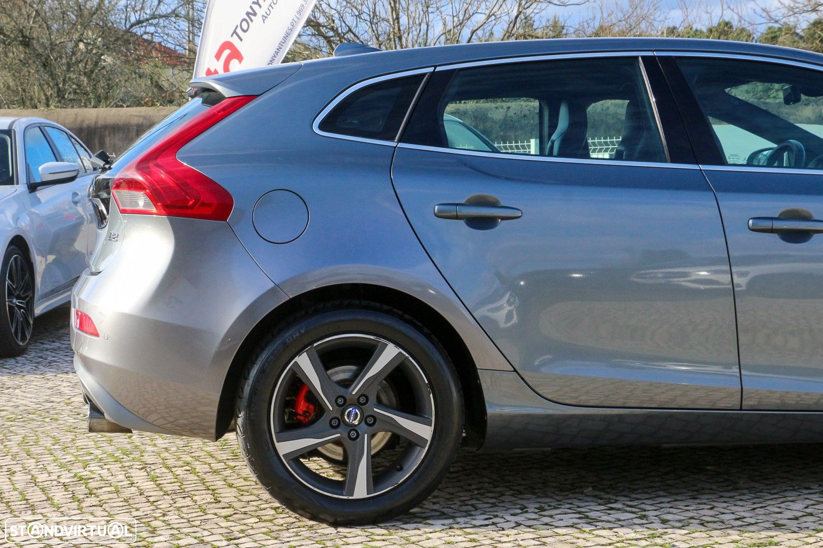 Volvo V40 1.6 D2 Eco R-Design - 13