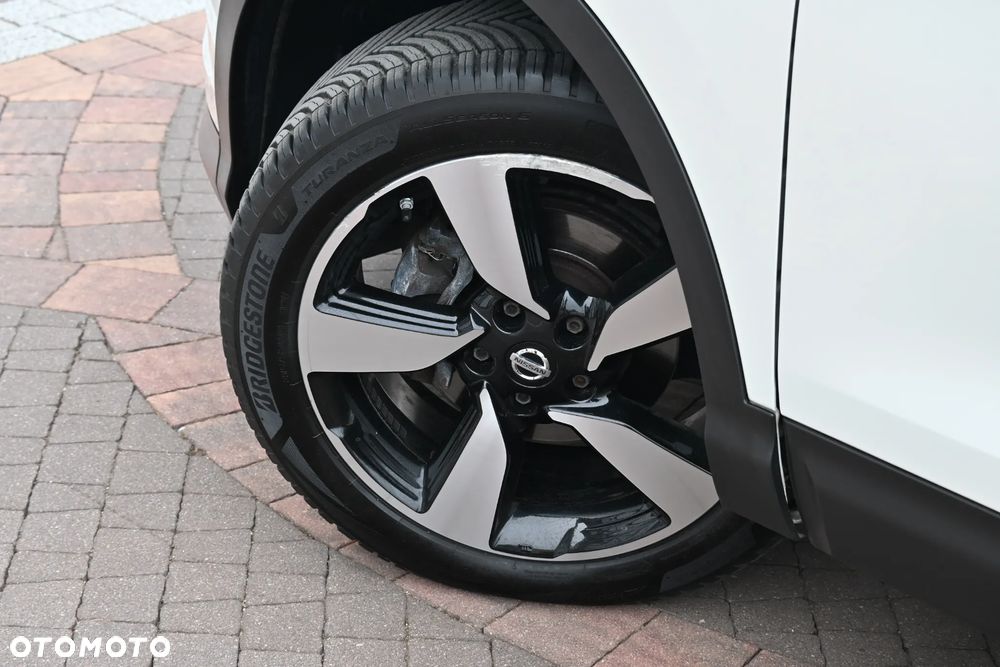 Nissan Qashqai 1.2 DIG-T Xtronic TEKNA - 23