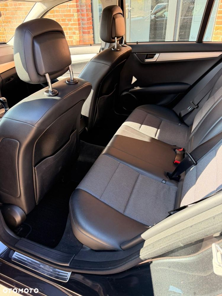 Mercedes-Benz Klasa C - 12