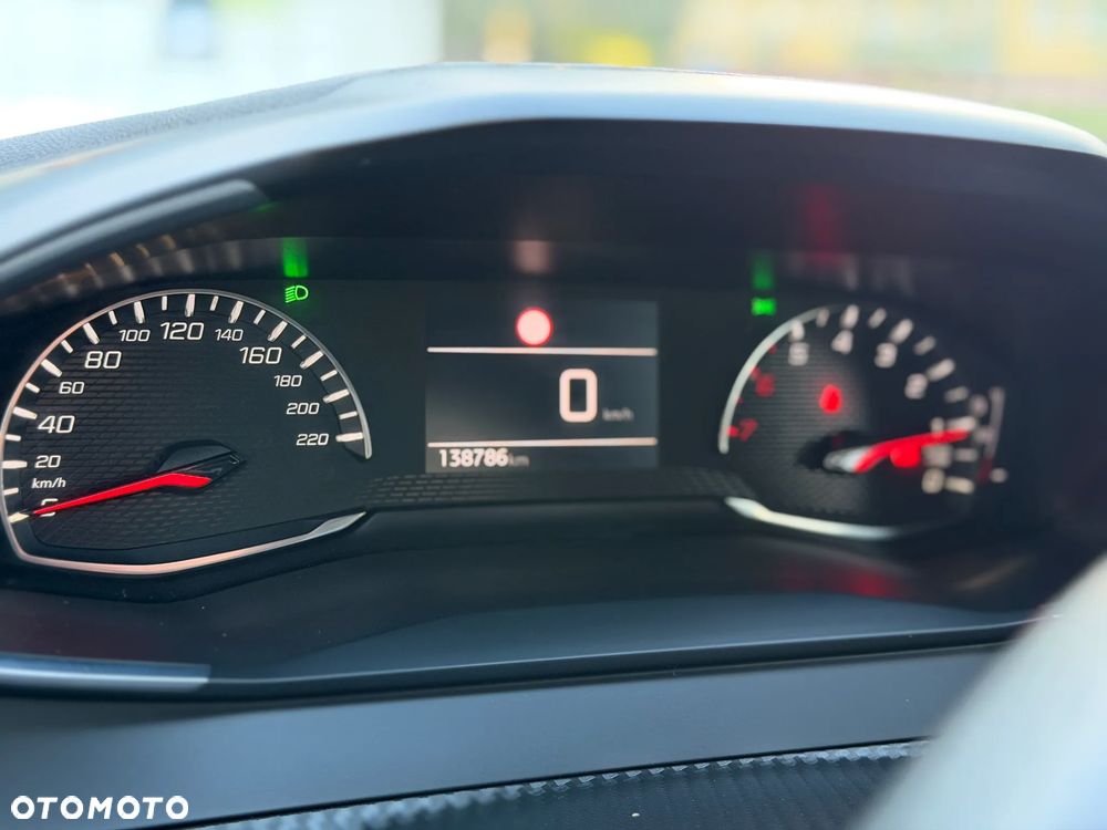 Peugeot 2008 PureTech 100 Active - 35