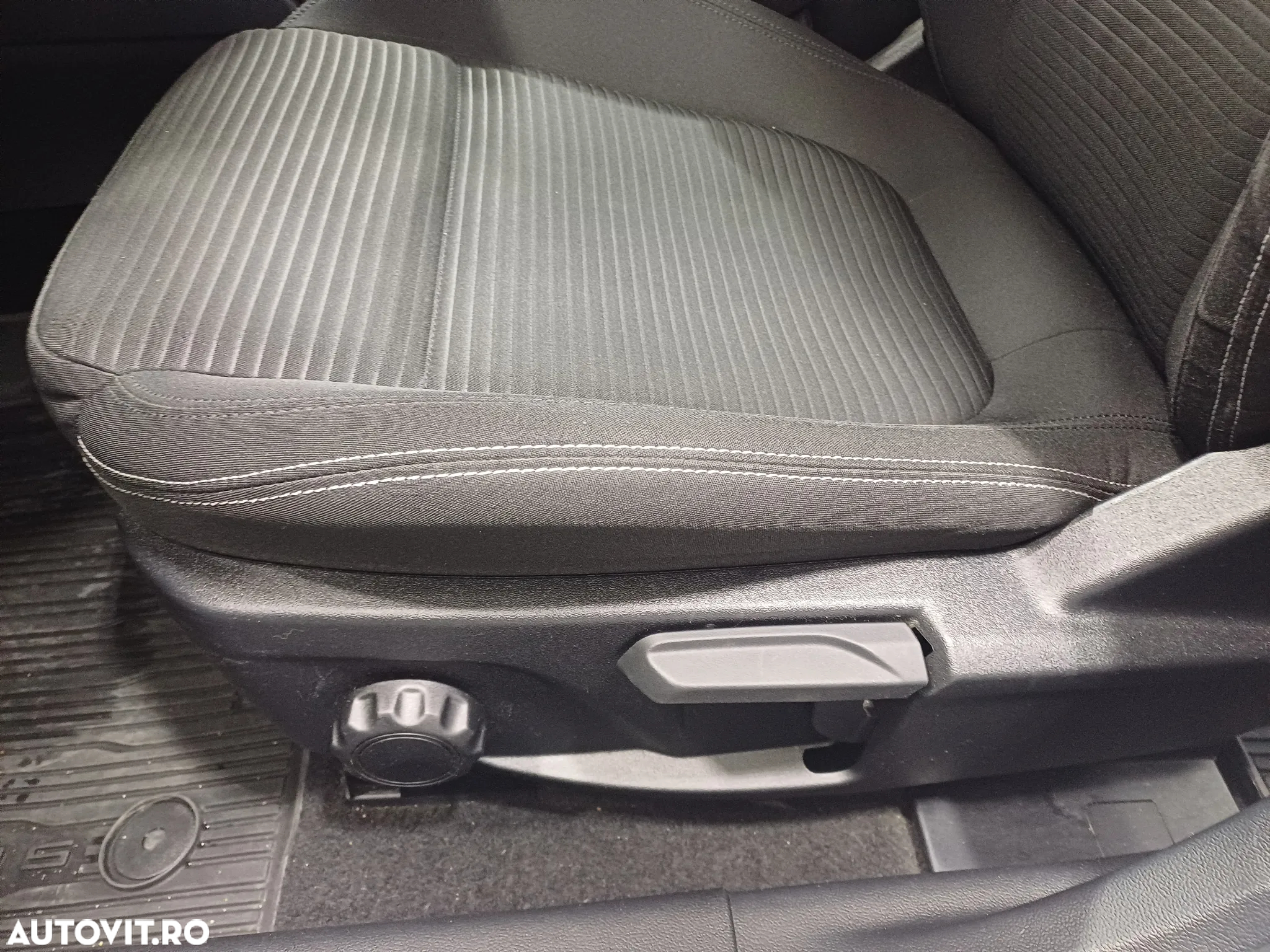Ford Focus 1.0 EcoBoost Titanium Business - 10