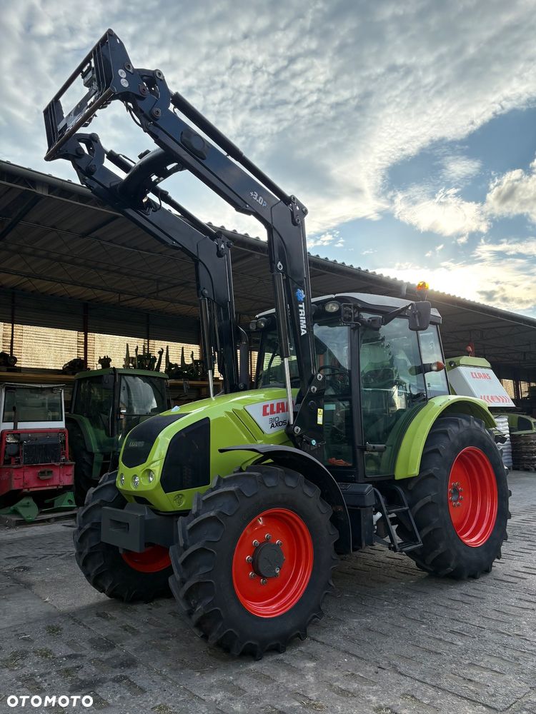 Claas Axos 310 + ładowacz - 12