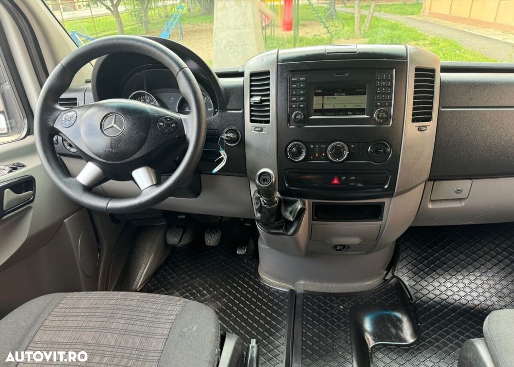 Mercedes-Benz Sprinter - 4