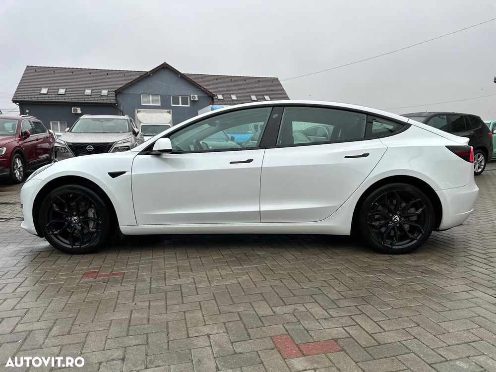 Tesla Model 3 Long Range - 13