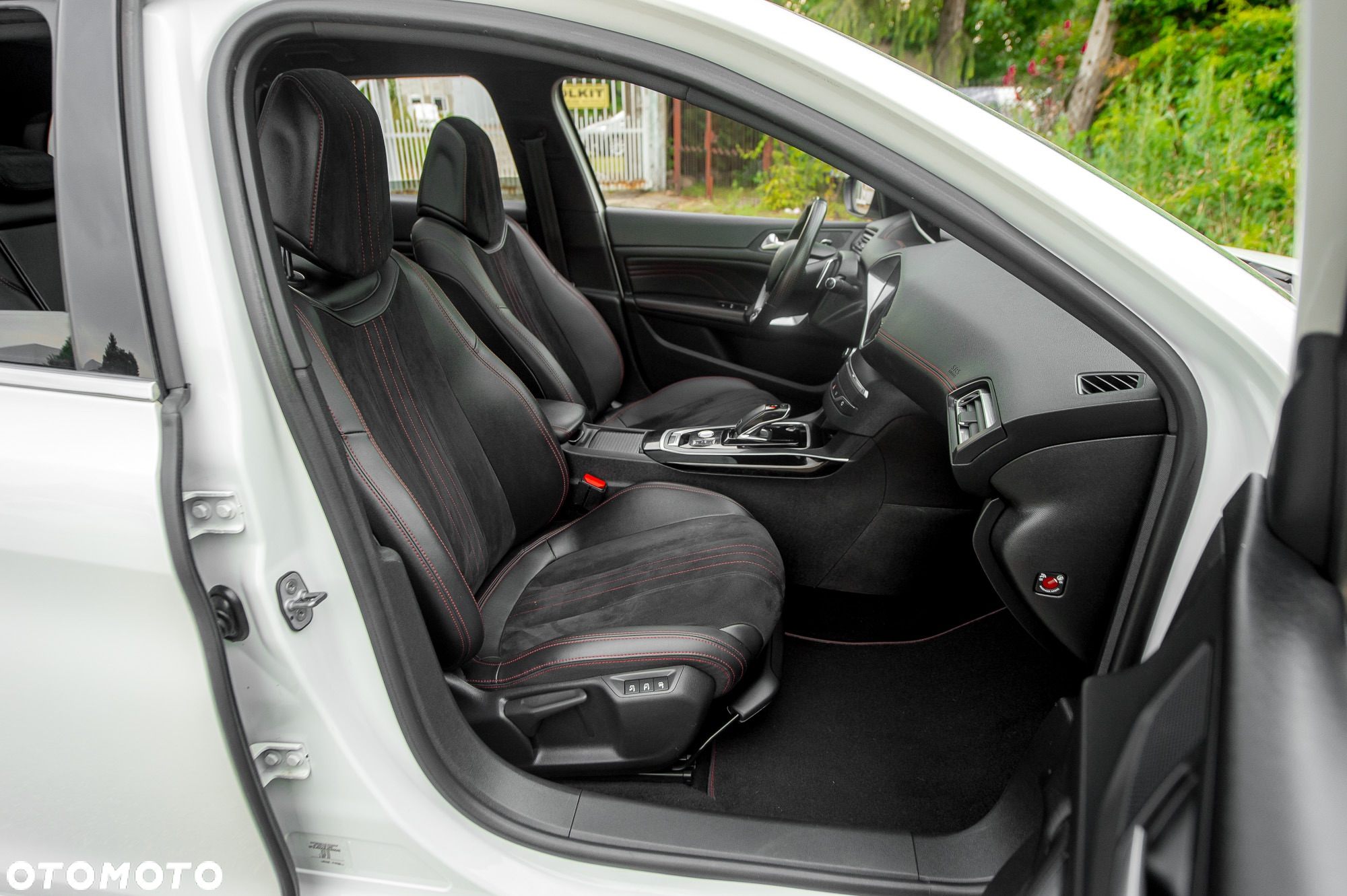 Peugeot 308 SW PureTech 225 GPF EAT8 Stop & Start GT - 19
