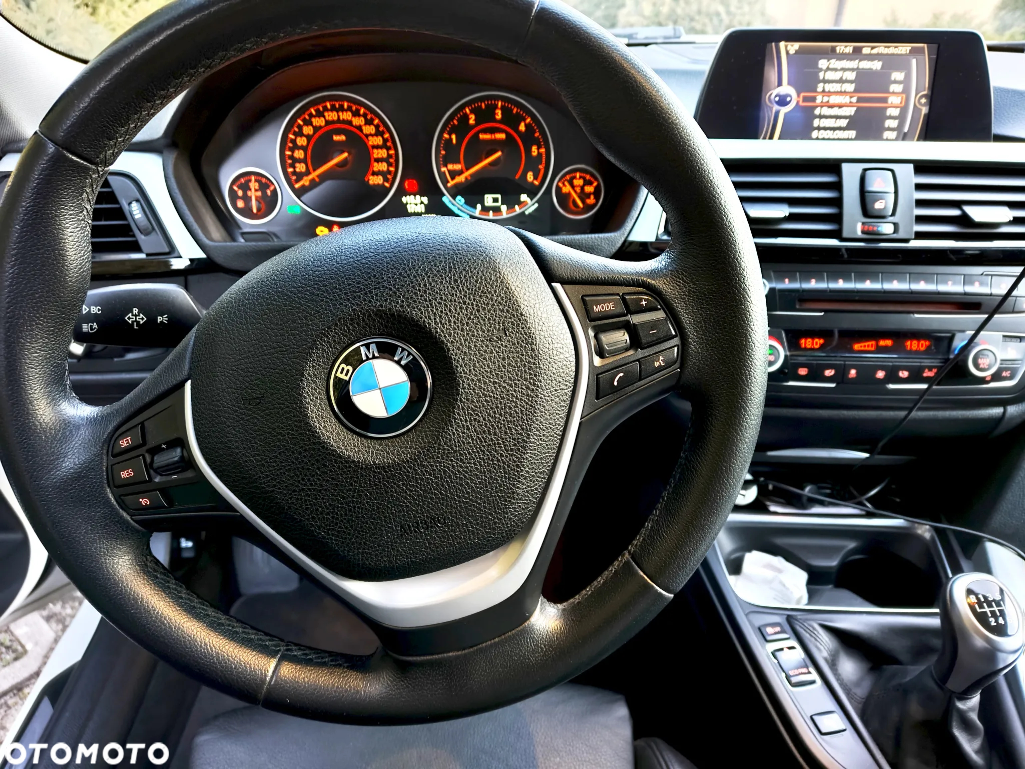 BMW Seria 3 320d Touring xDrive Sport Line - 10