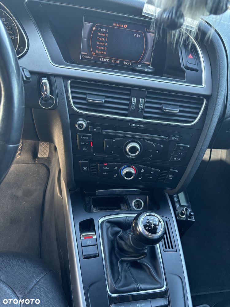 Audi A4 Avant 2012 photo 4