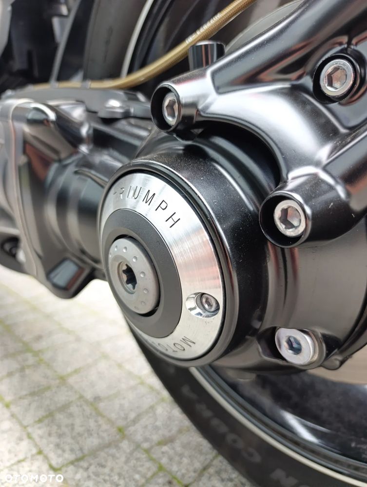 Triumph Rocket - 12