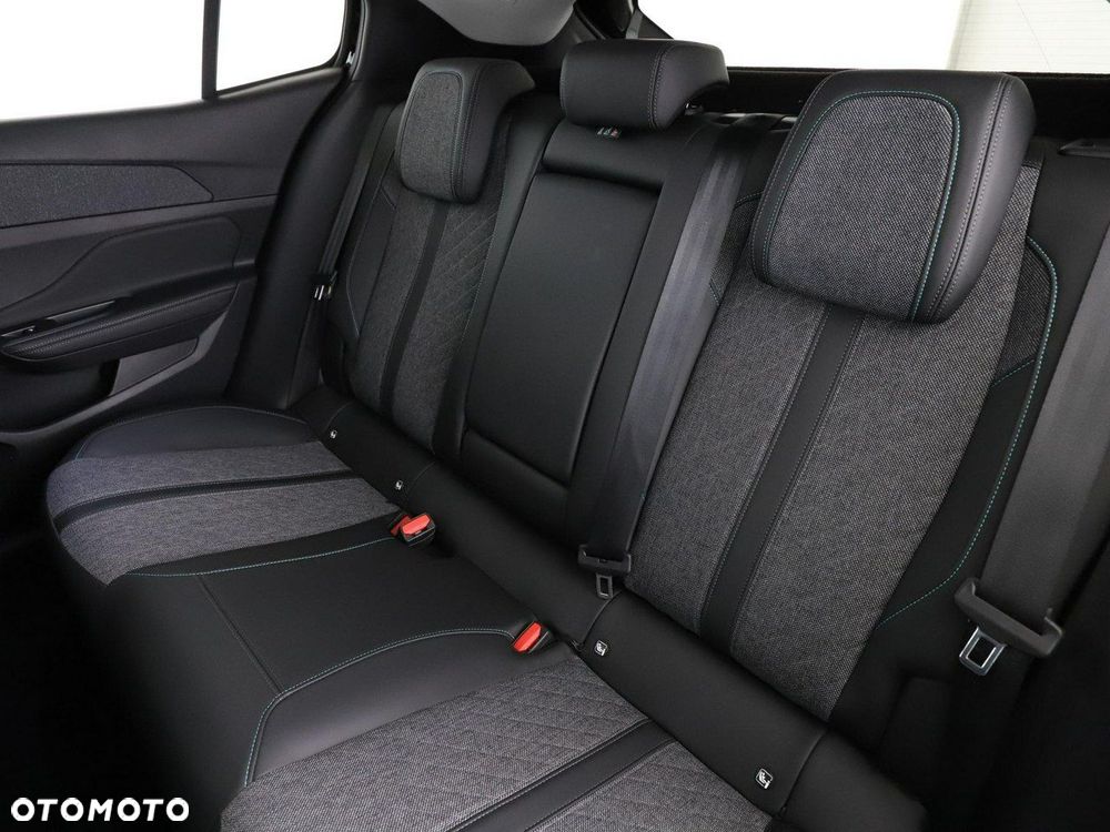 Peugeot 408 1.2 PureTech Allure Pack S&S EAT8 - 18