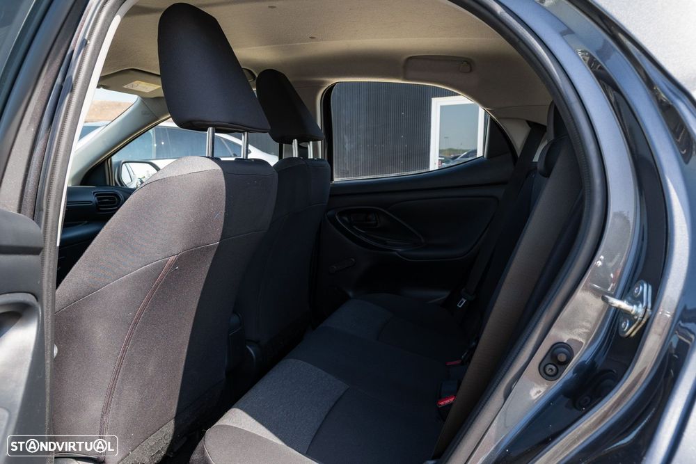 Toyota Yaris 1.5 HDF Comfort - 13
