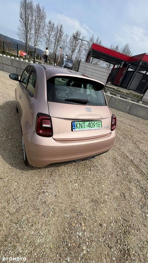 Fiat 500 23.8kWh Action - 10