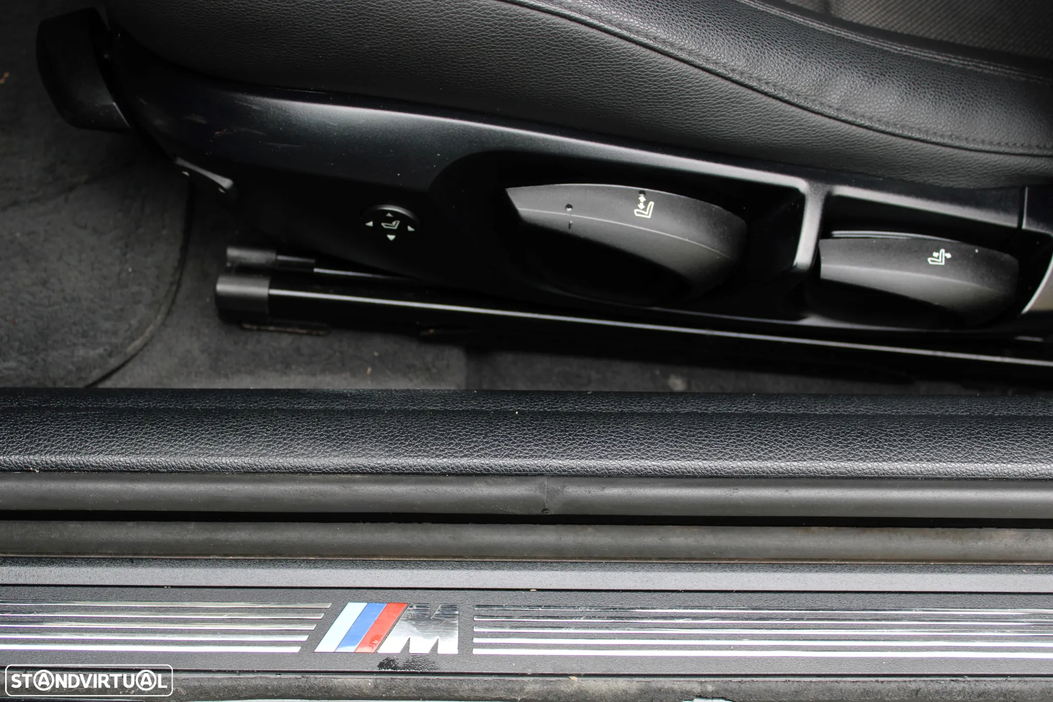 BMW 120 d Coupe Limited Edition Lifestyle c/ M Sport Pack - 42