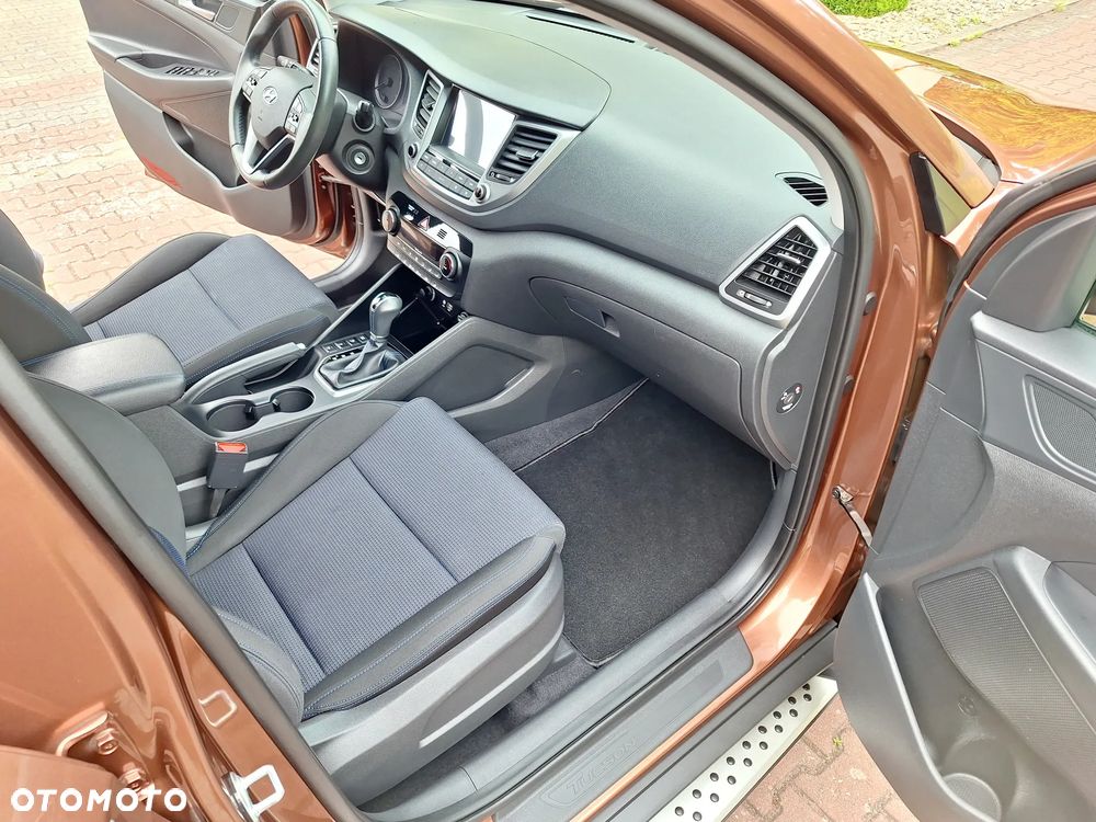 Hyundai Tucson blue 1.7 CRDi 2WD DCT Premium - 11