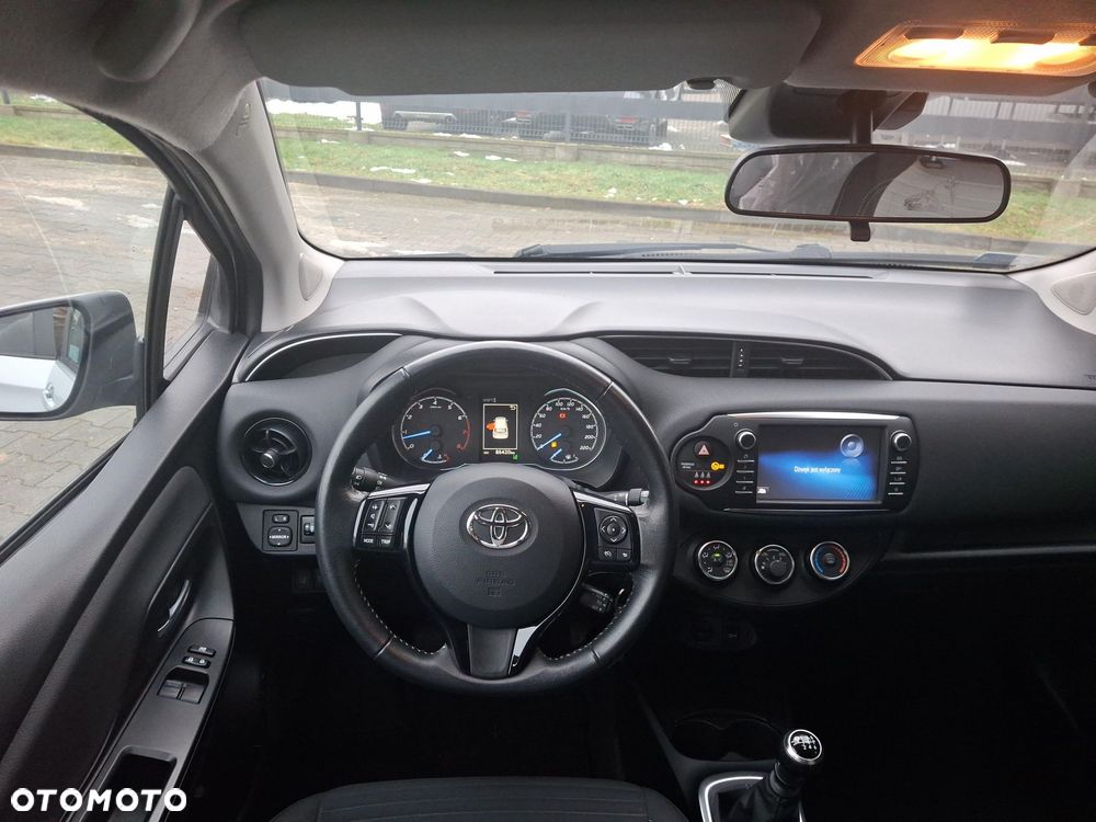 Toyota Yaris - 22