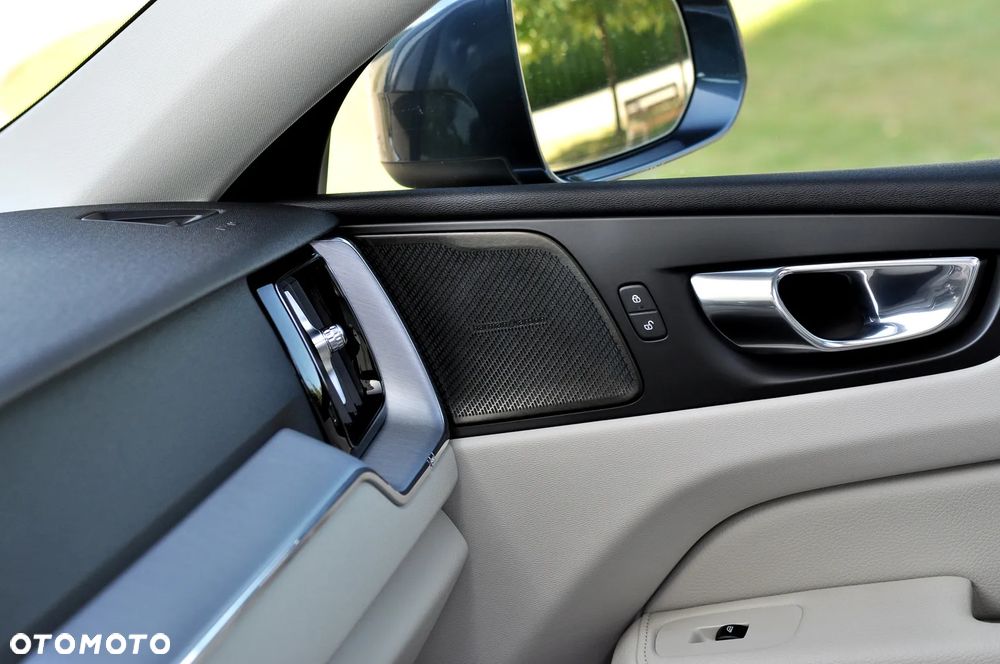Volvo XC 60 T6 AWD Recharge Geartronic Inscription - 29