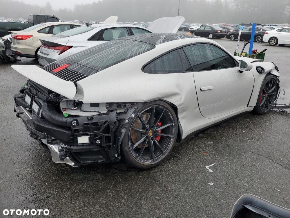 Porsche 911 Carrera 4S PDK - 3