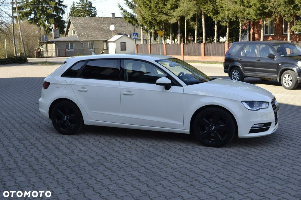 Audi A3 Sportback 2.0 TDI S tronic design - 16