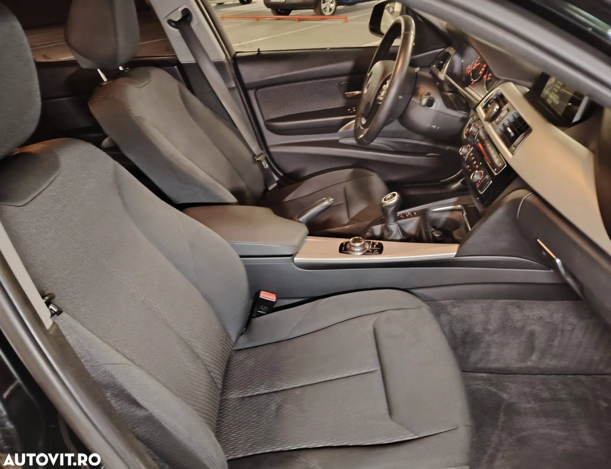BMW Seria 3 316d Touring Advantage - 12