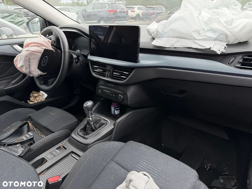 Ford Focus - 11