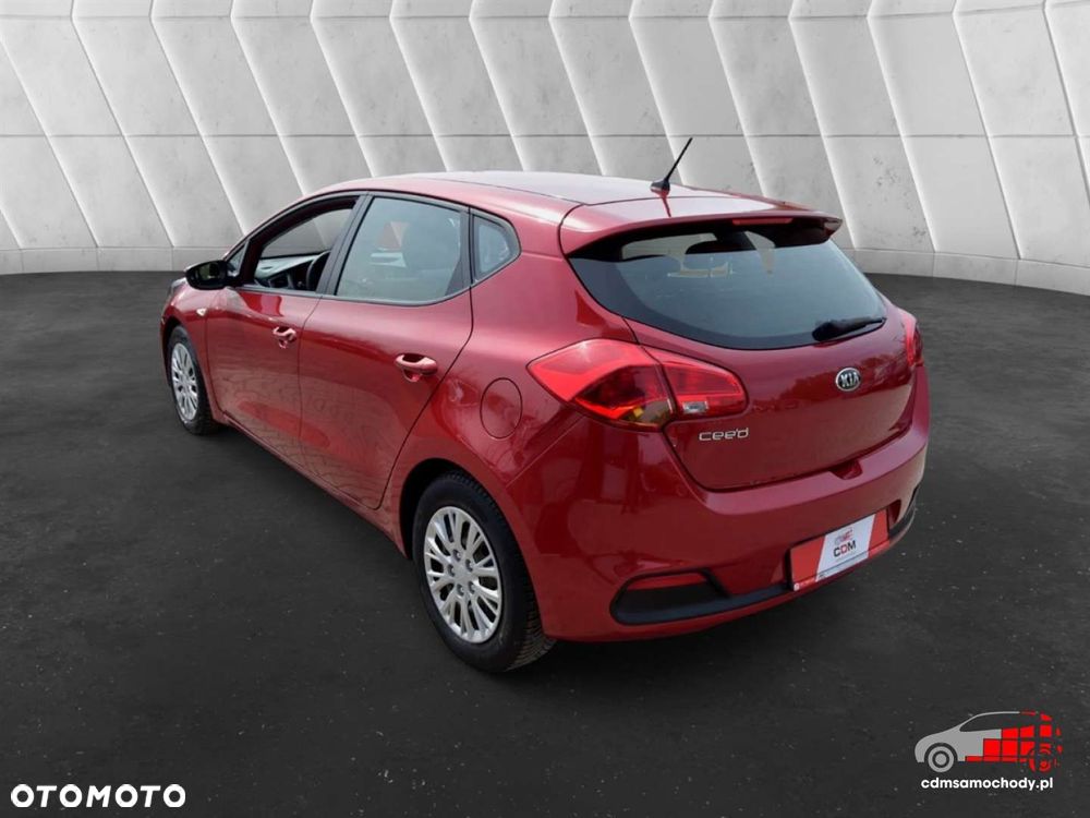Kia Ceed - 8