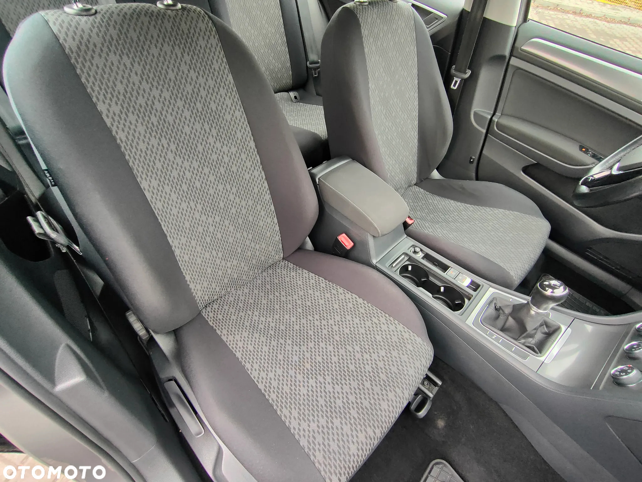 Volkswagen Golf VII 1.6 TDI BMT Trendline - 23
