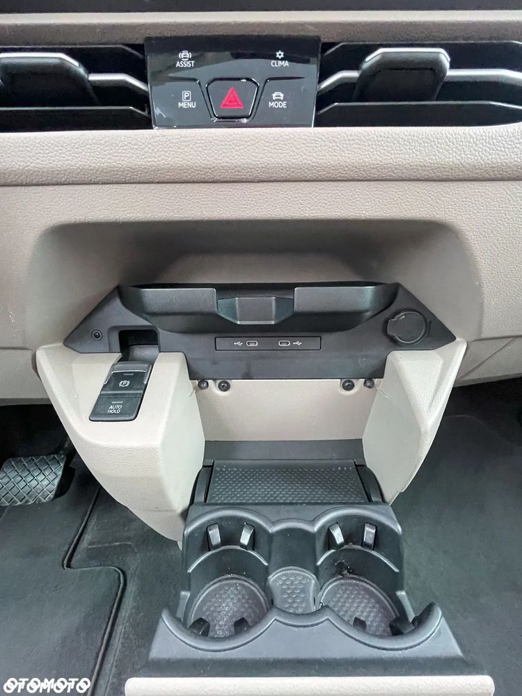 Volkswagen Multivan 1.4 TSI eHybrid PHEV 160kW L1 Life DSG - 22