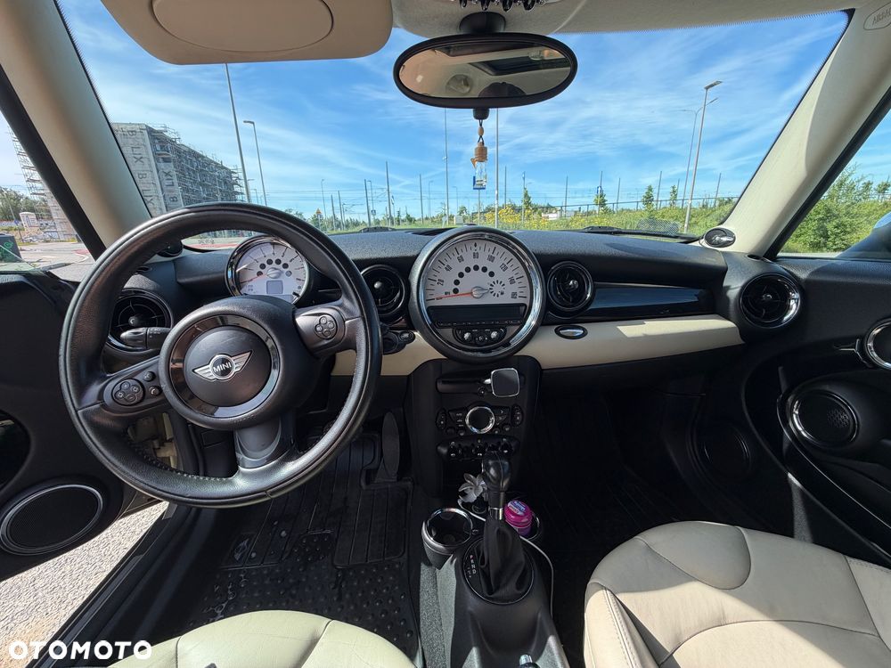 MINI Cooper Standard - 13