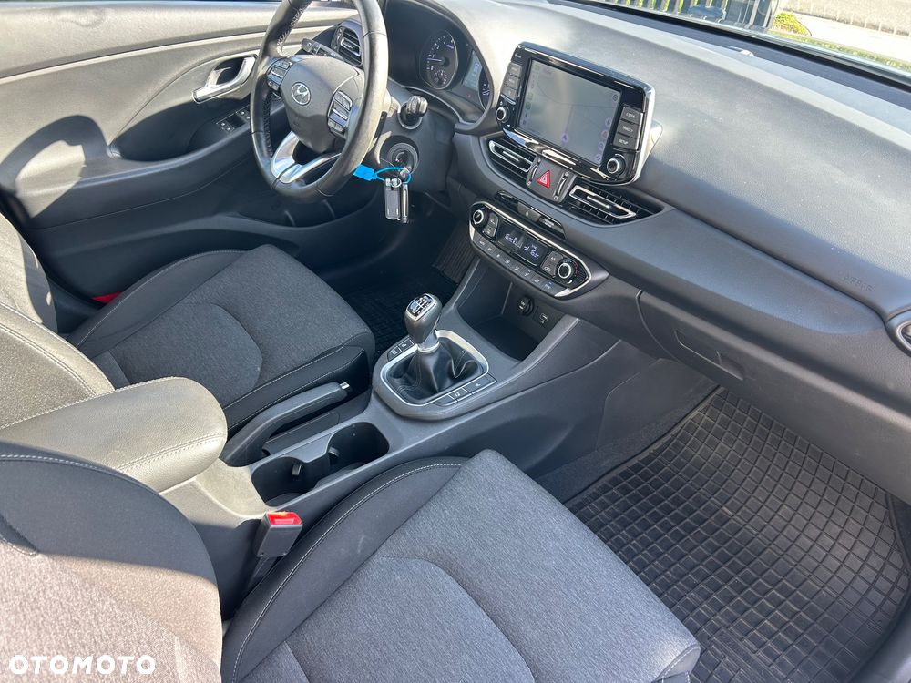 Hyundai i30 1.5 T-GDI 48V Smart - 12