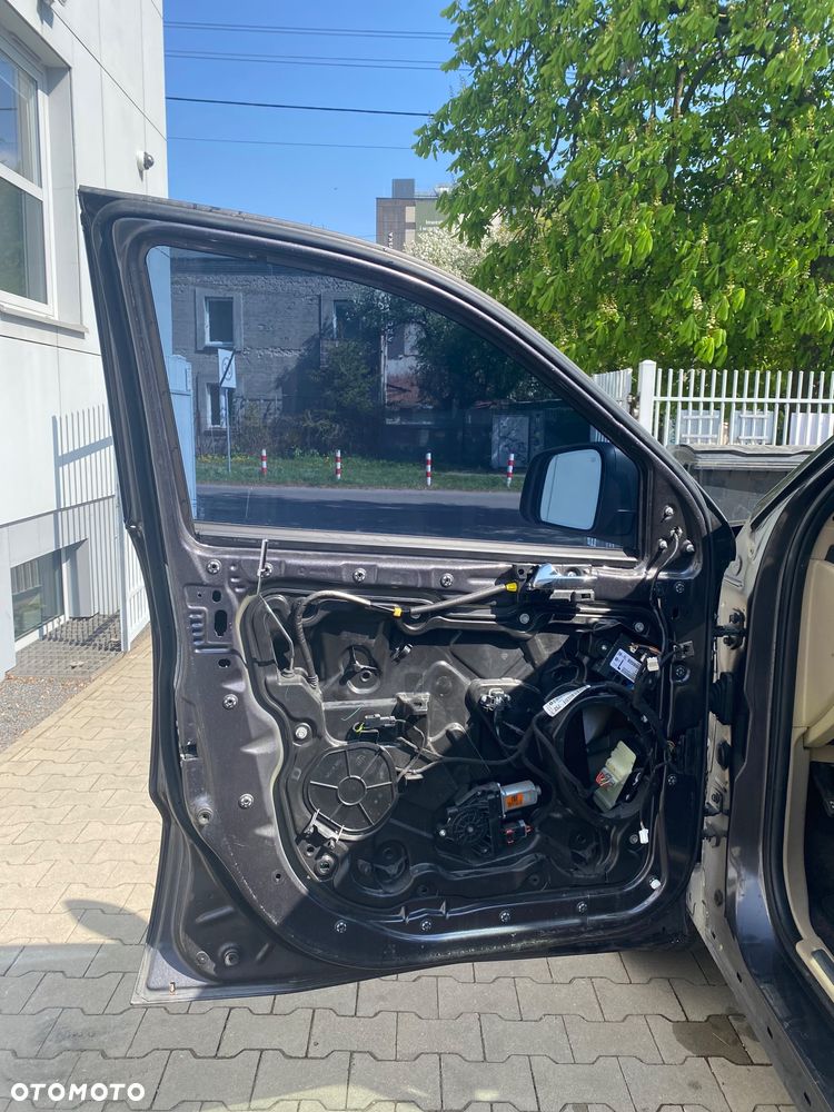 Jeep Grand Cherokee - 21