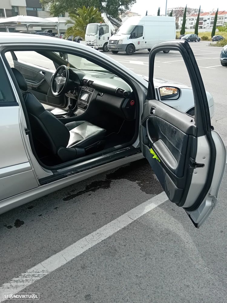 Mercedes-Benz C 200 Sport Coupé Kompressor Evolution - 4