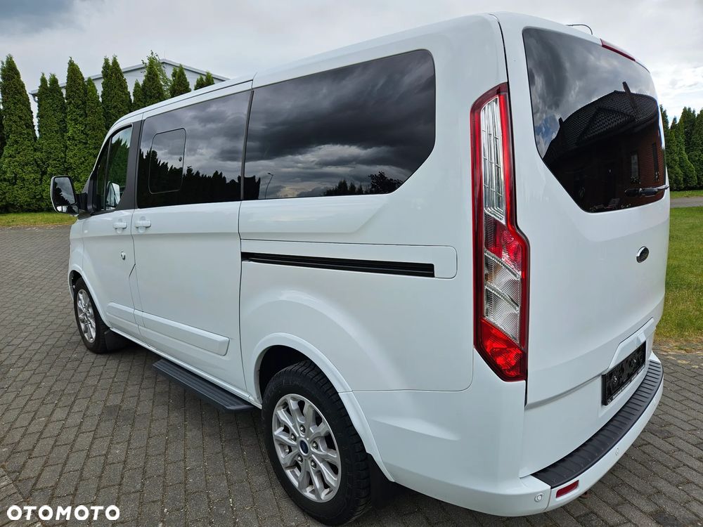 Ford Tourneo Custom - 9