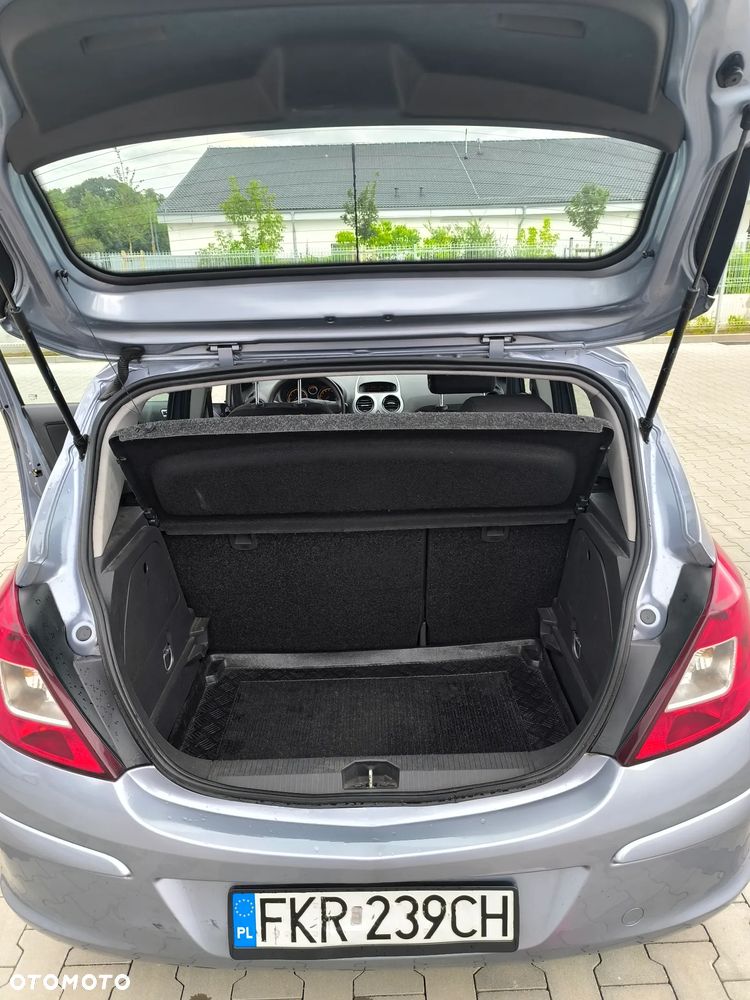 Opel Corsa 1.2 16V Enjoy - 11