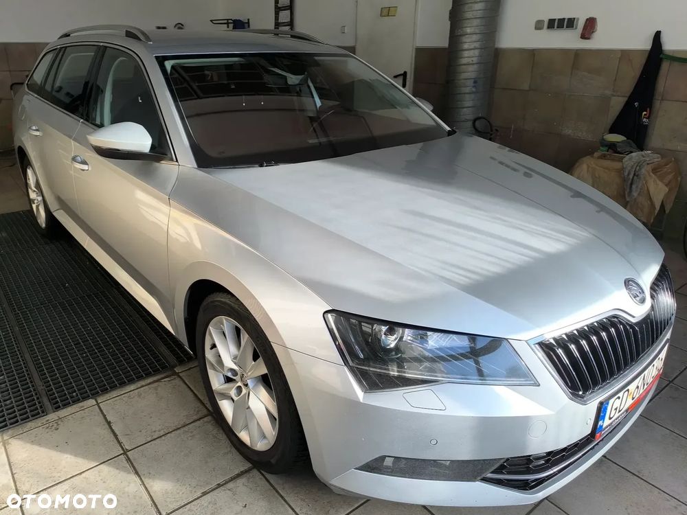 Skoda Superb 2.0 TDI SCR 4x4 Style DSG - 16