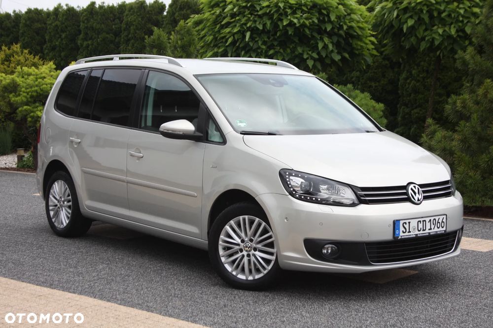 Volkswagen Touran 2.0 TDI DPF BlueMotion Technology DSG Cup - 2