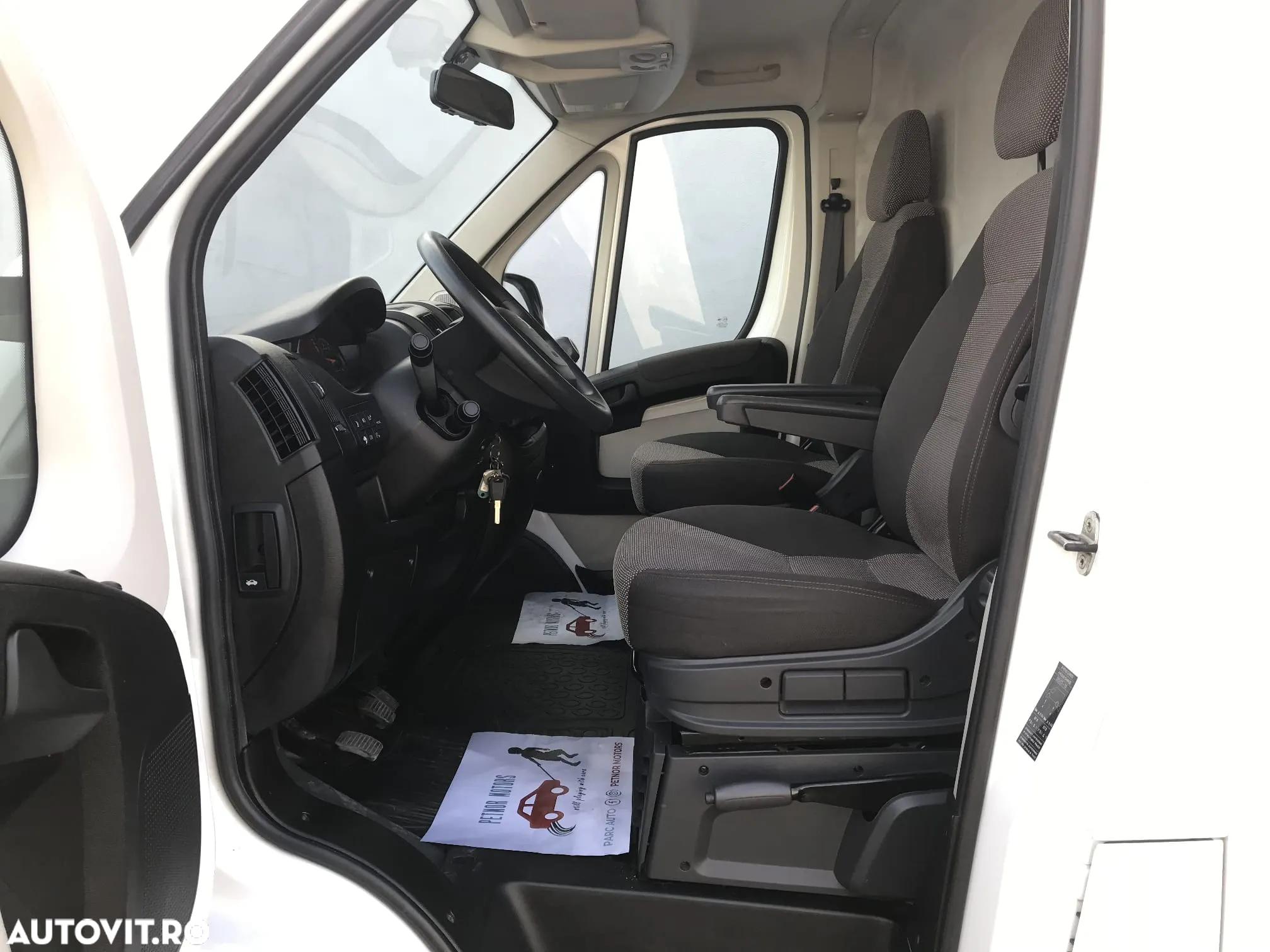 Peugeot Boxer HDi 330 L1H1 Active - 13