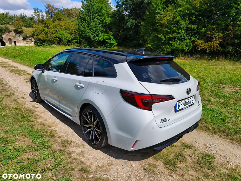 Toyota Corolla 2.0 Hybrid GR Sport Dynamic - 8