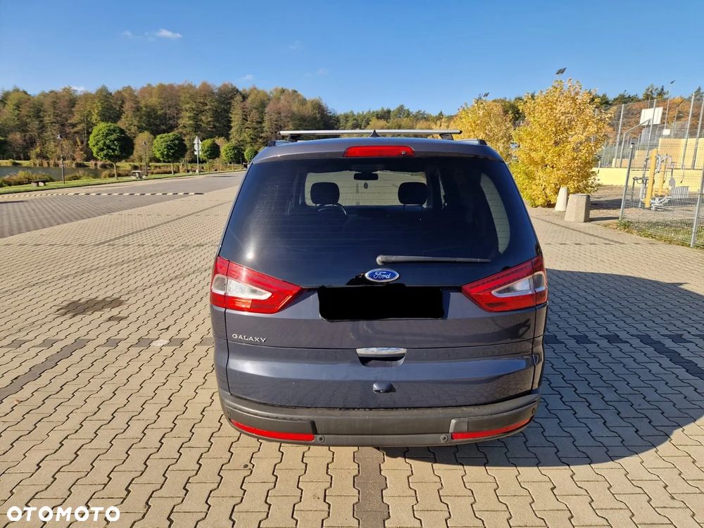 Ford Galaxy - 9