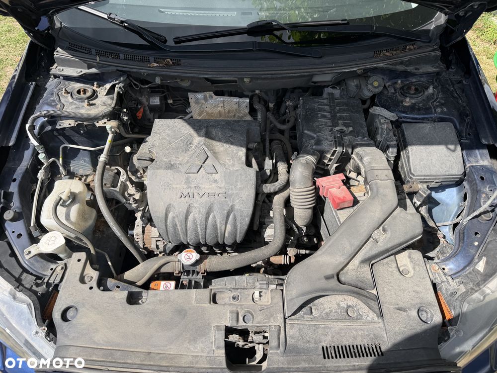 Mitsubishi Lancer 1.6 Invite - 27